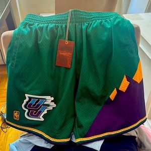 Mens Mitchell & Ness NBA SWINGMAN SHORTS - UTAH JAZZ 1996